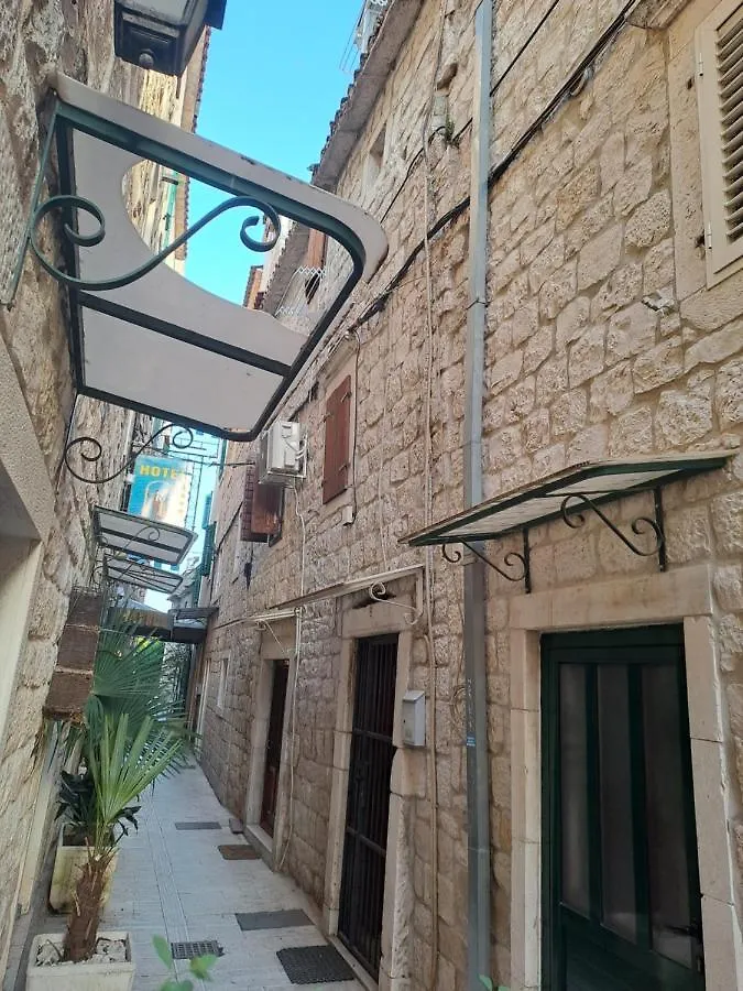 Sara Lägenhet Trogir
